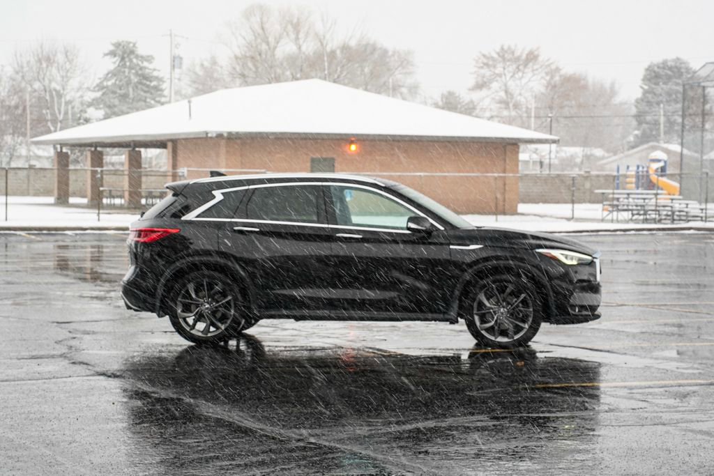 Used 2019 INFINITI QX50 Essential w/ Sensory Package image 4