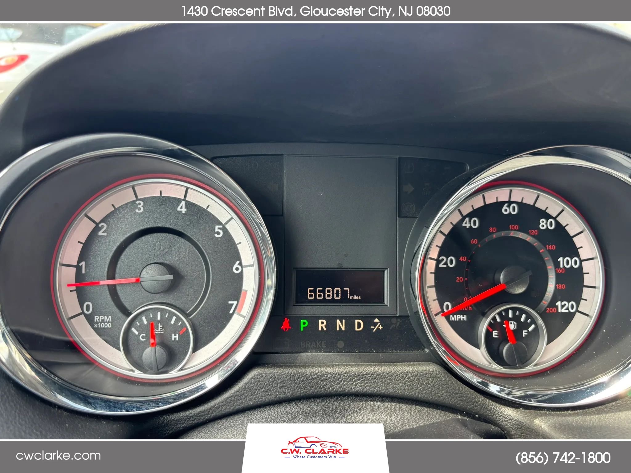 Used 2018 Dodge Grand Caravan SE w/ UConnect Hands-Free Group image 18