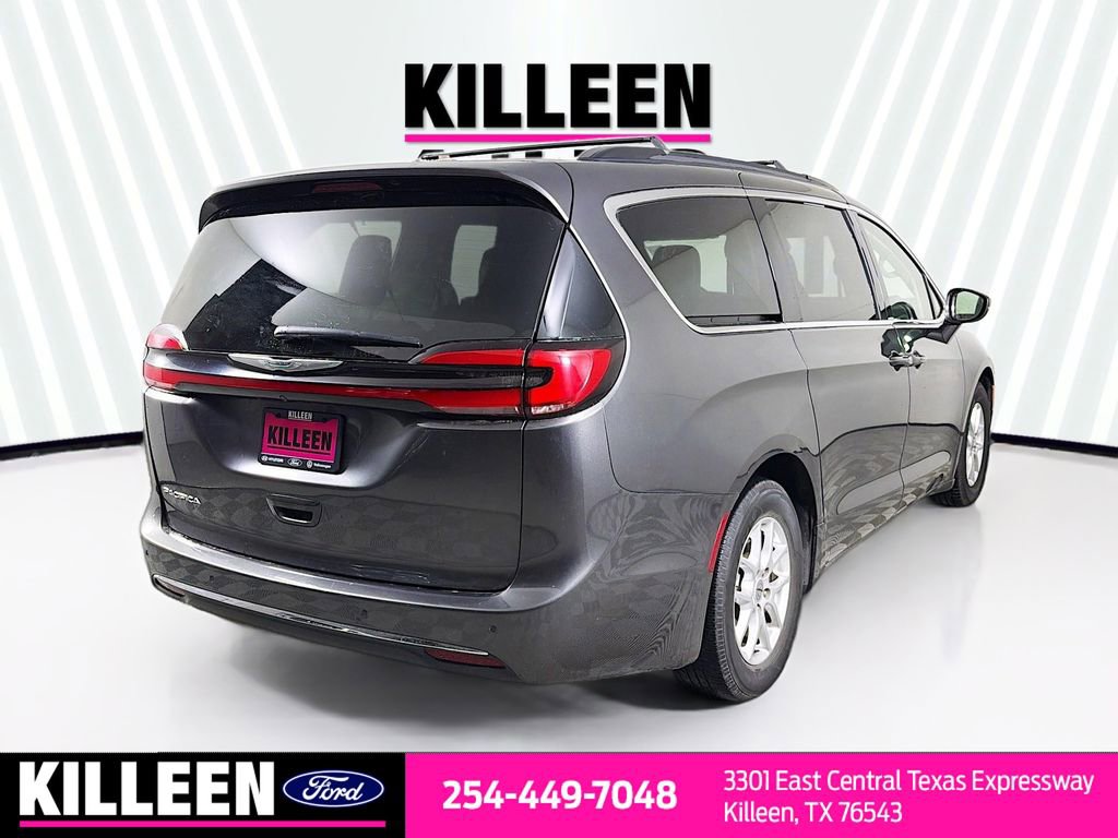 Used 2022 Chrysler Pacifica Touring-L image 7