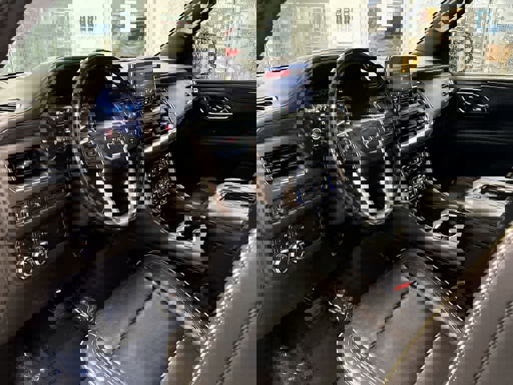 Used 2021 GMC Yukon XL SLT image 10