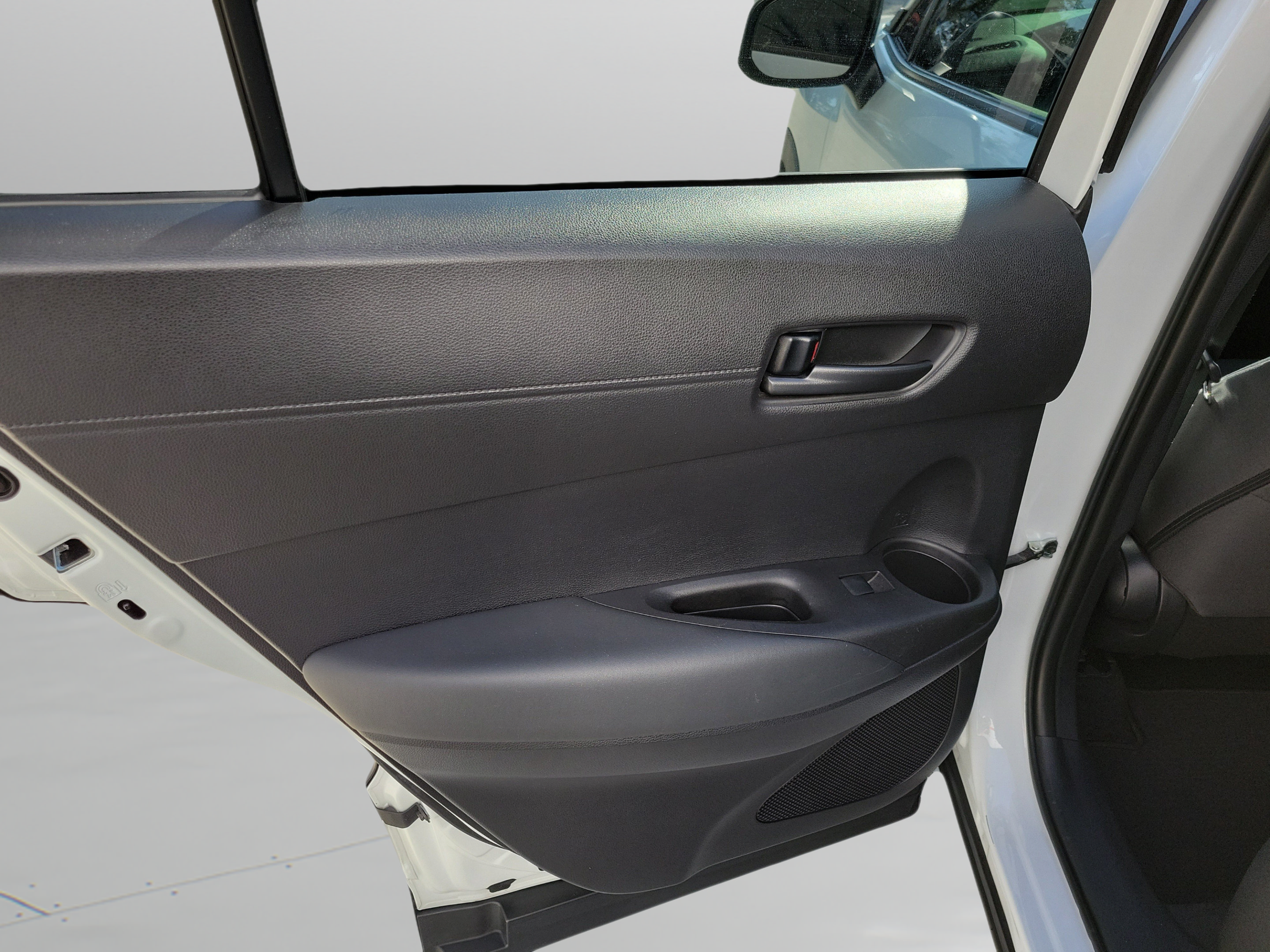 Used 2022 Toyota Corolla Cross LE FWD image 11
