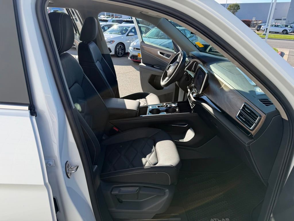 New 2026 Volkswagen Atlas SE image 18