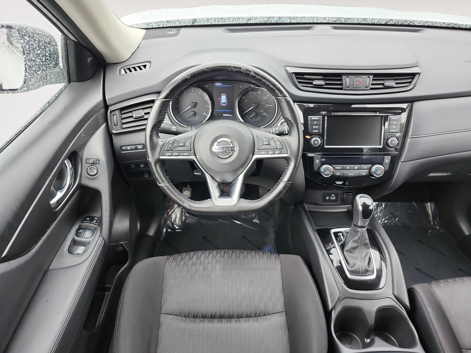 Used 2020 Nissan Rogue SV AWD/4WD image 10