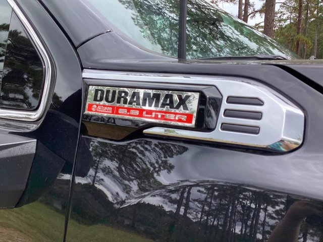 New 2025 GMC Sierra 2500 SLT w/ SLT Premium Package image 9