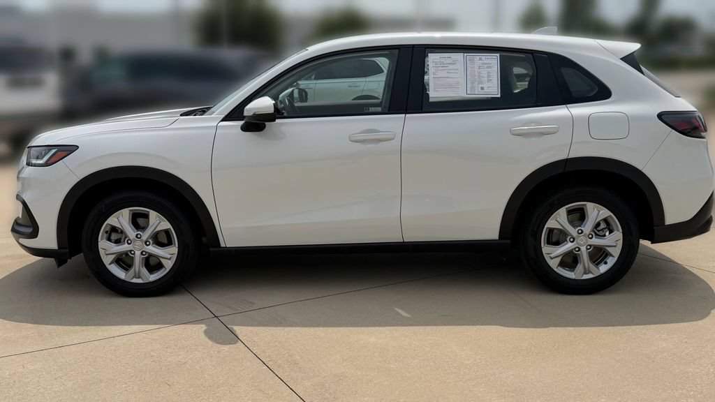 Certified 2024 Honda HR-V LX image 2