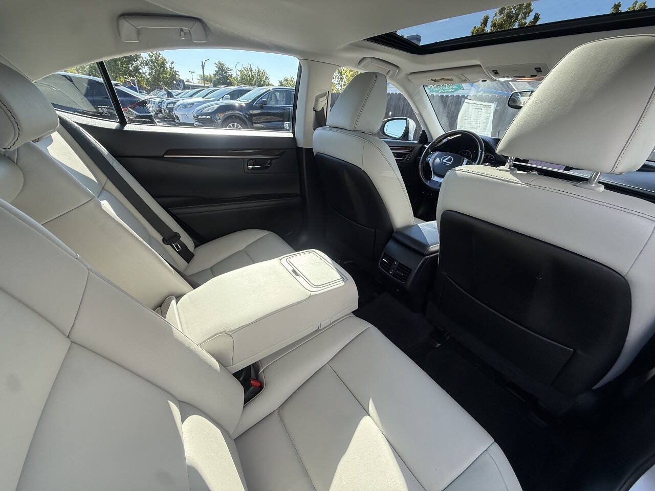 Used 2013 Lexus ES 350 w/ Premium Pkg FWD image 18