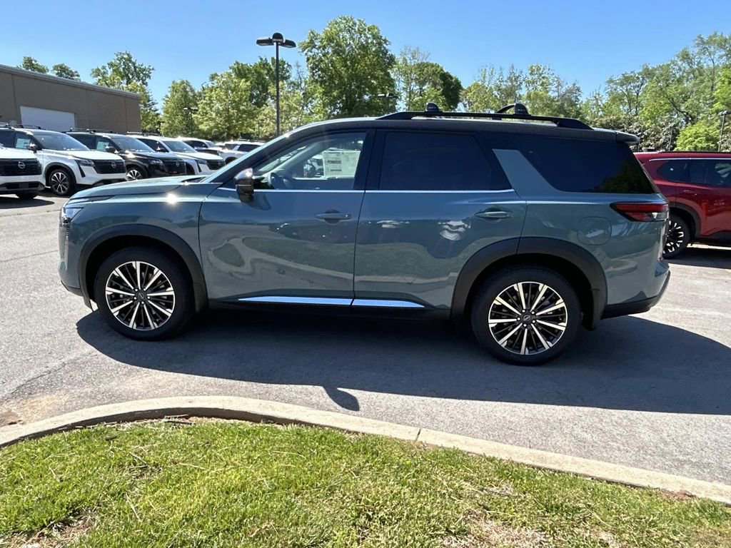 New 2026 Nissan Pathfinder Platinum w/ Lighting Package AWD/4WD image 4