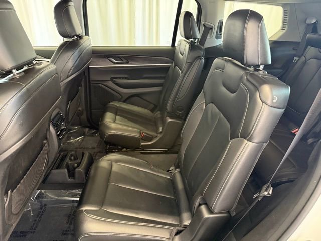 Used 2023 Jeep Grand Cherokee L Limited w/ Black Appearance Package image 22