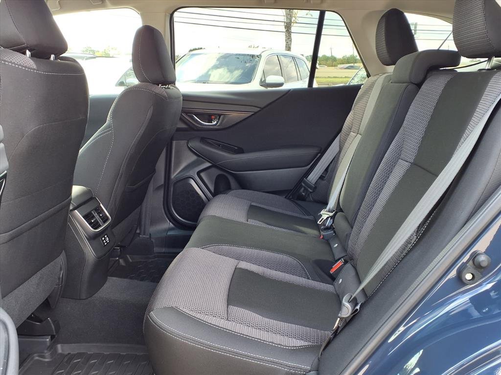 Certified 2025 Subaru Outback Premium w/ Popular Package #1A image 5