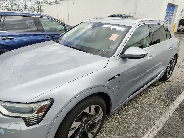 Used 2021 Audi e-tron Premium Plus w/ Premium Plus Package image 16