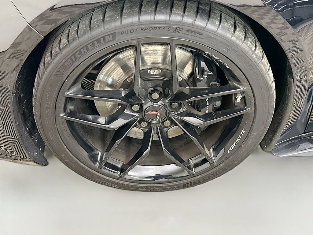 Used 2025 Chevrolet Corvette Z06 RWD image 29