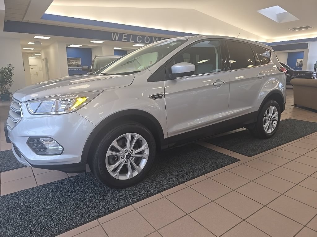 Used 2019 Ford Escape SE AWD/4WD image 2