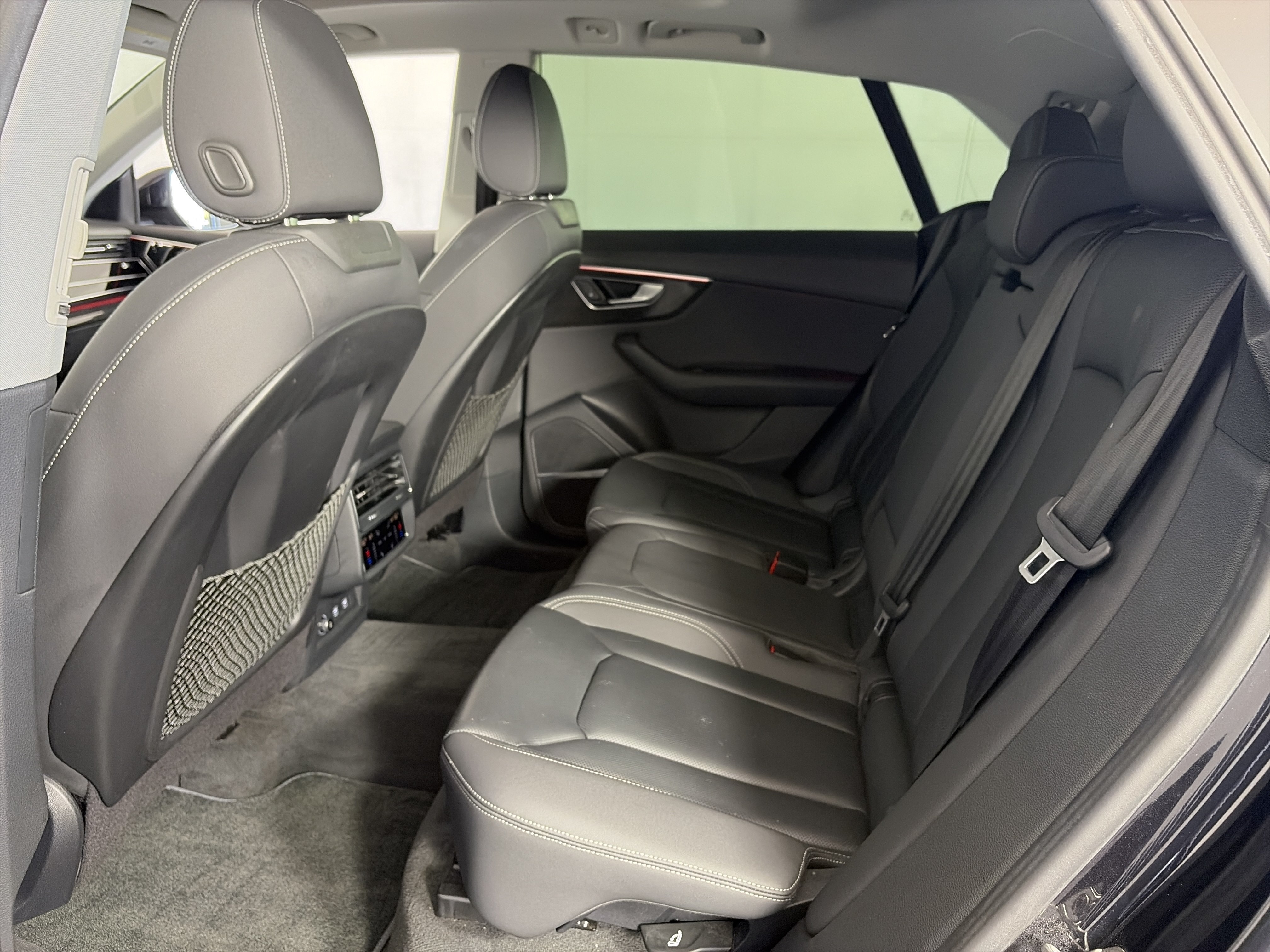 Used 2019 Audi Q8 Premium Plus AWD/4WD image 6