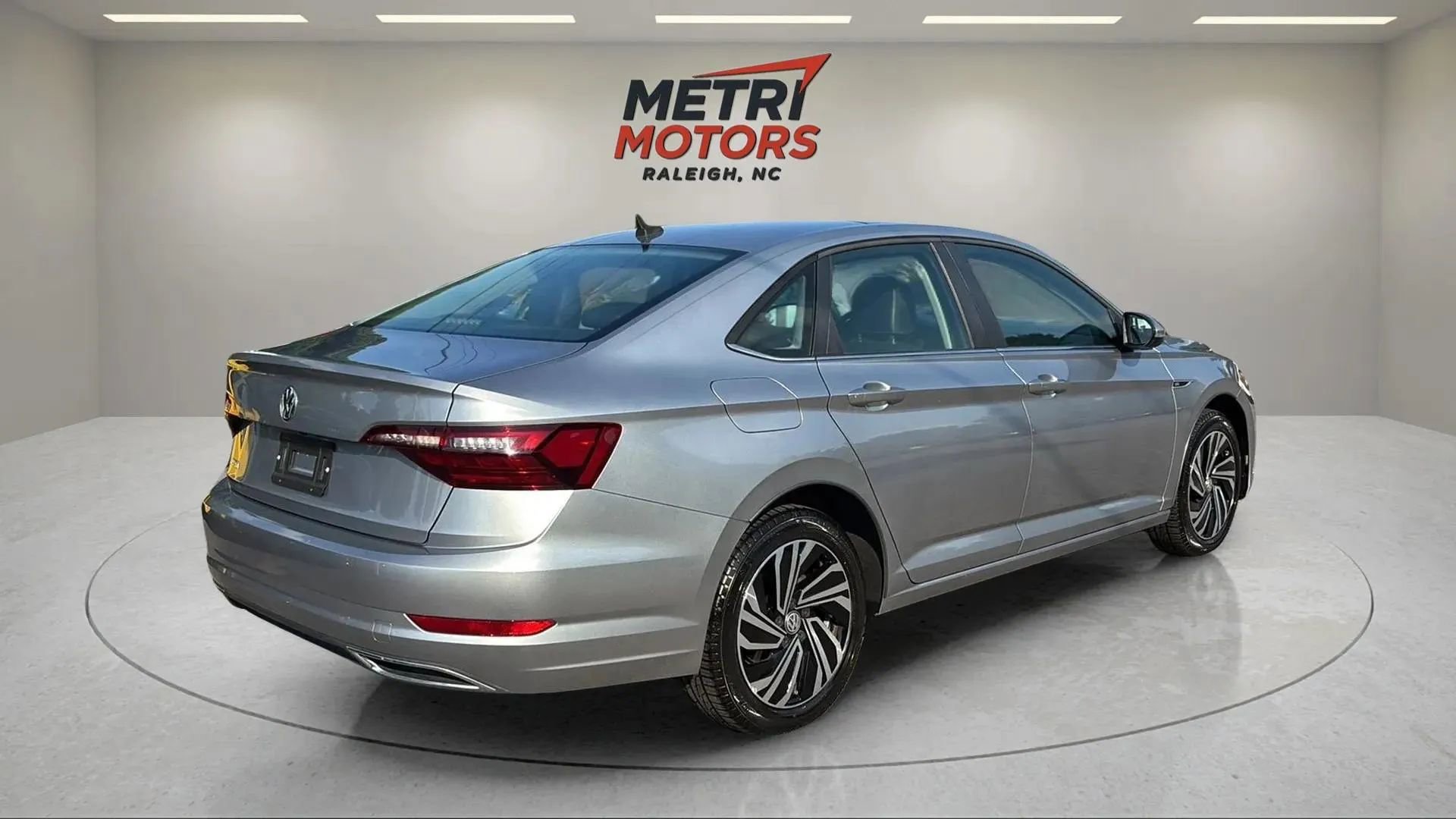 Used 2020 Volkswagen Jetta SEL Premium image 4