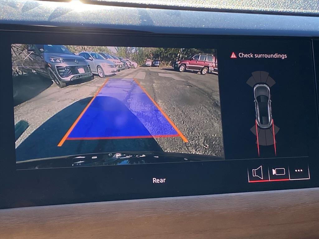 Used 2022 Audi e-tron GT Premium Plus image 15