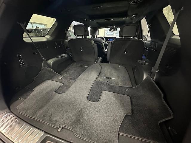 Used 2023 Hyundai Palisade Calligraphy image 11