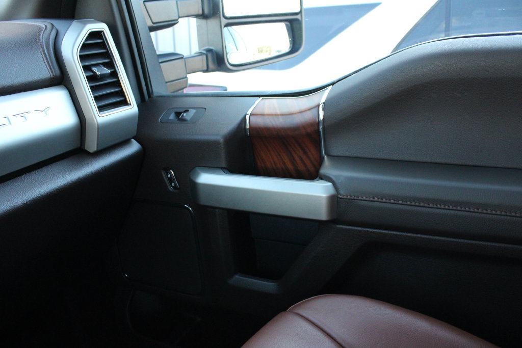 Used 2022 Ford F350 King Ranch w/ King Ranch Ultimate Package AWD/4WD image 22