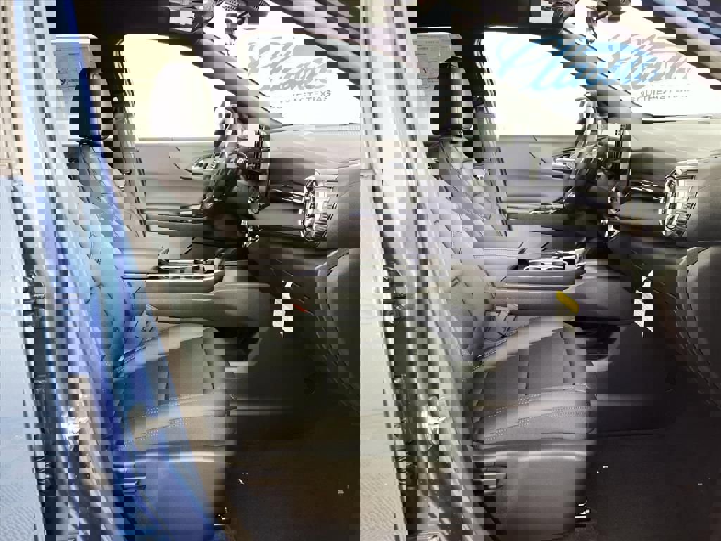 New 2026 Chevrolet Equinox LT w/ Convenience Package II image 55