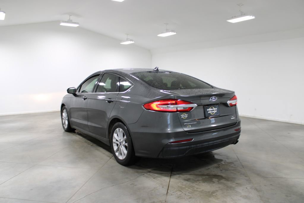 Used 2020 Ford Fusion SE image 7