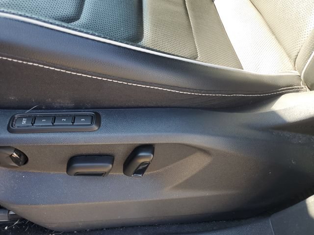 Certified 2024 Volkswagen Tiguan SEL R-Line AWD/4WD image 18