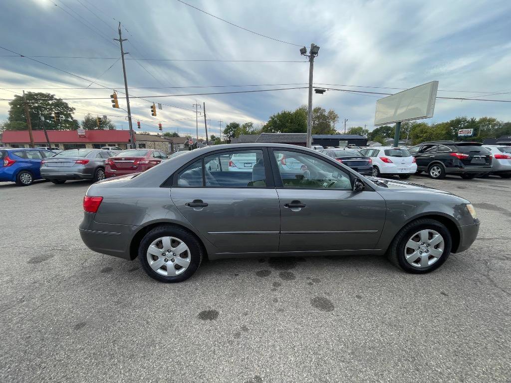 Used 2010 Hyundai Sonata GLS image 5