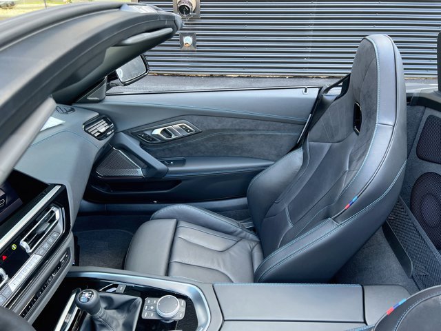 Used 2026 BMW Z4 M40i w/ Premium Package RWD image 25