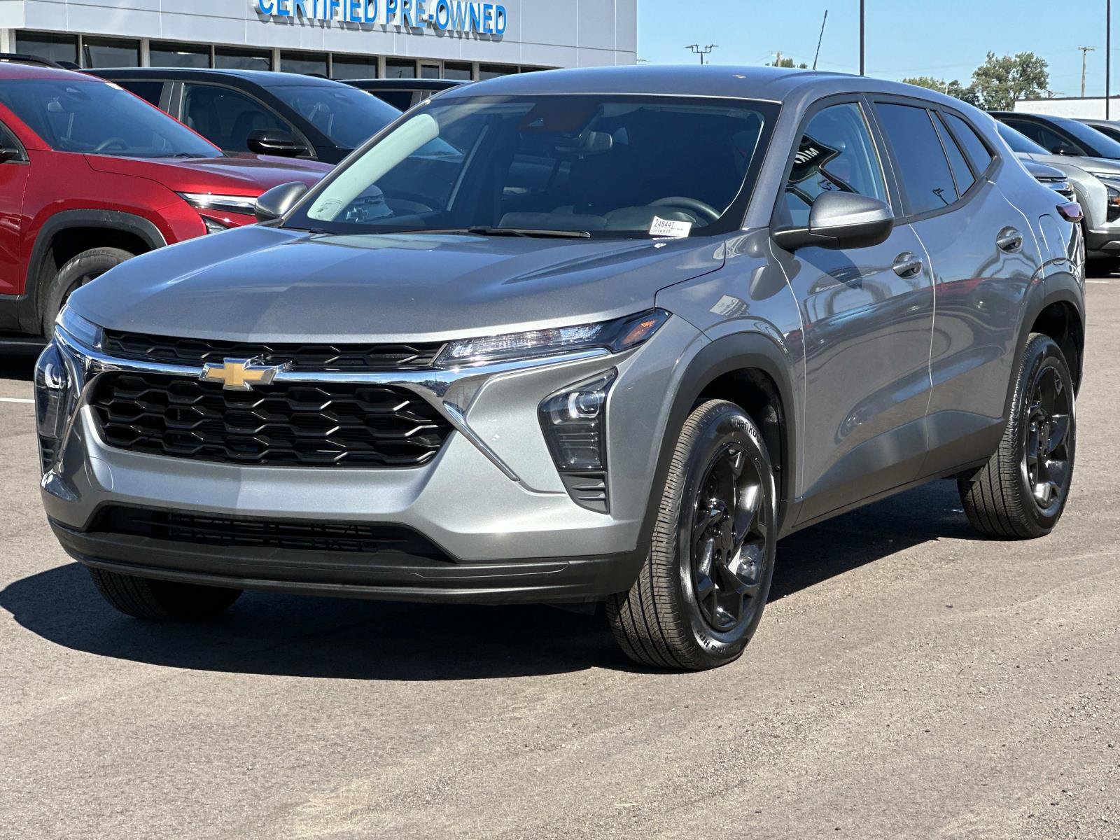Used 2025 Chevrolet Trax LS w/ LS Convenience Package FWD image 6