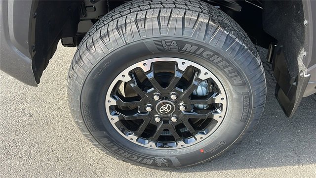 New 2025 Toyota Tundra SR5 image 5