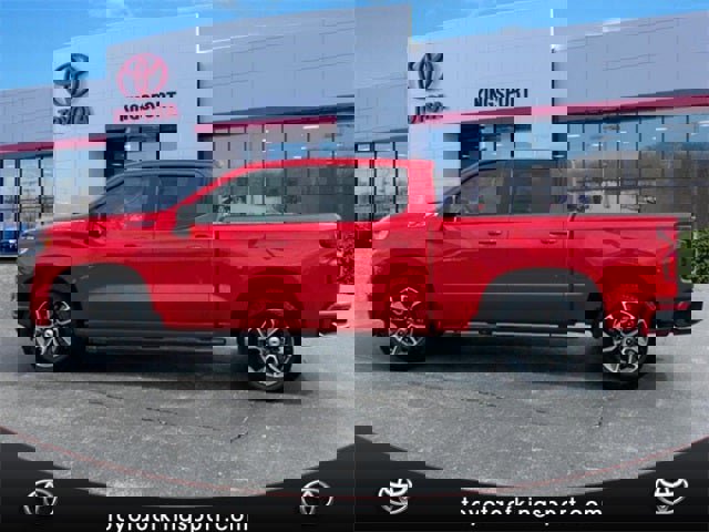 Used 2022 Chevrolet Silverado 1500 RST image 2