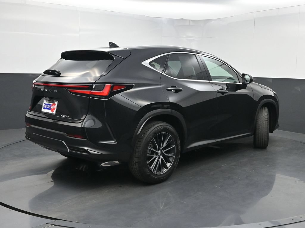 Used 2024 Lexus NX 250 FWD w/ Towing Package (2000 Lbs) image 22
