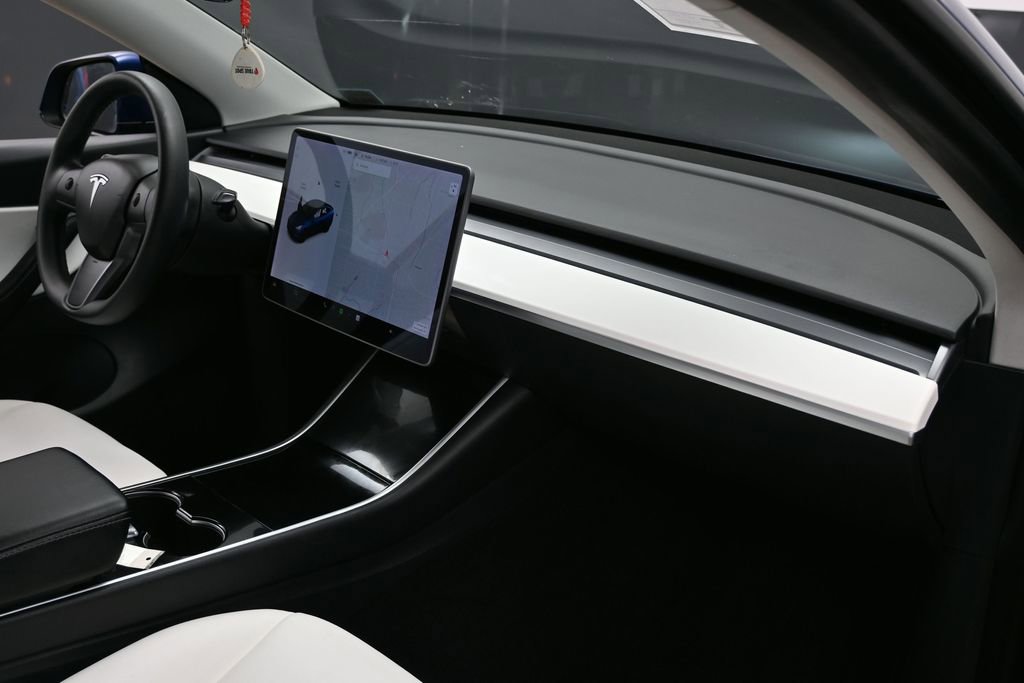 Used 2020 Tesla Model Y Performance image 40