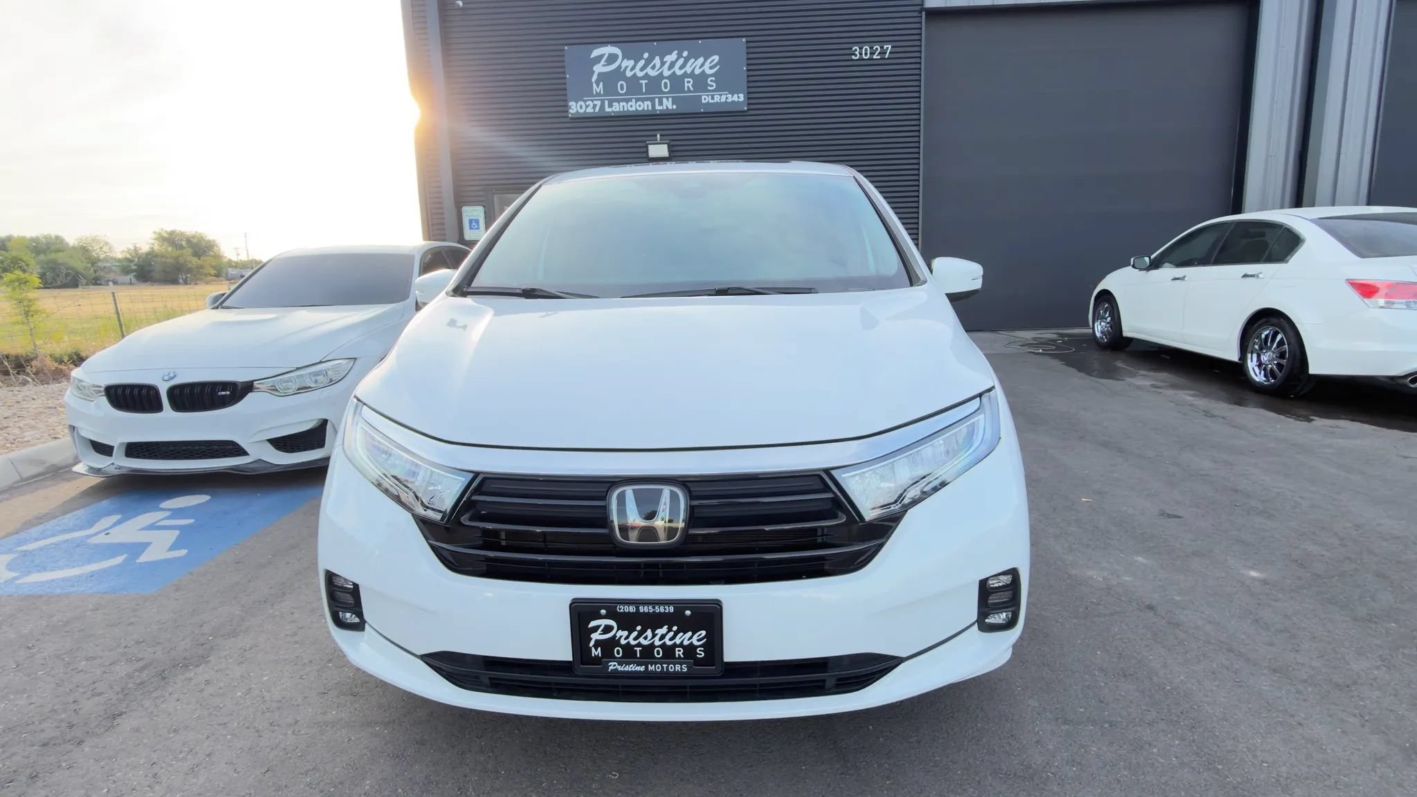 Used 2024 Honda Odyssey EX-L image 3