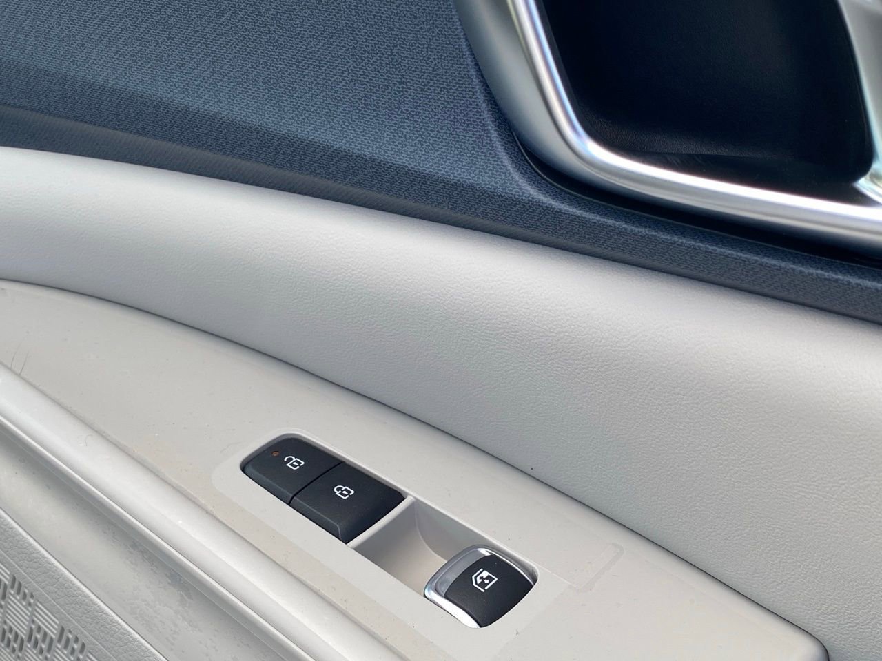 New 2026 Kia Carnival EX image 24