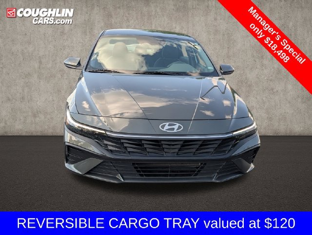 Certified 2024 Hyundai Elantra SE FWD image 2