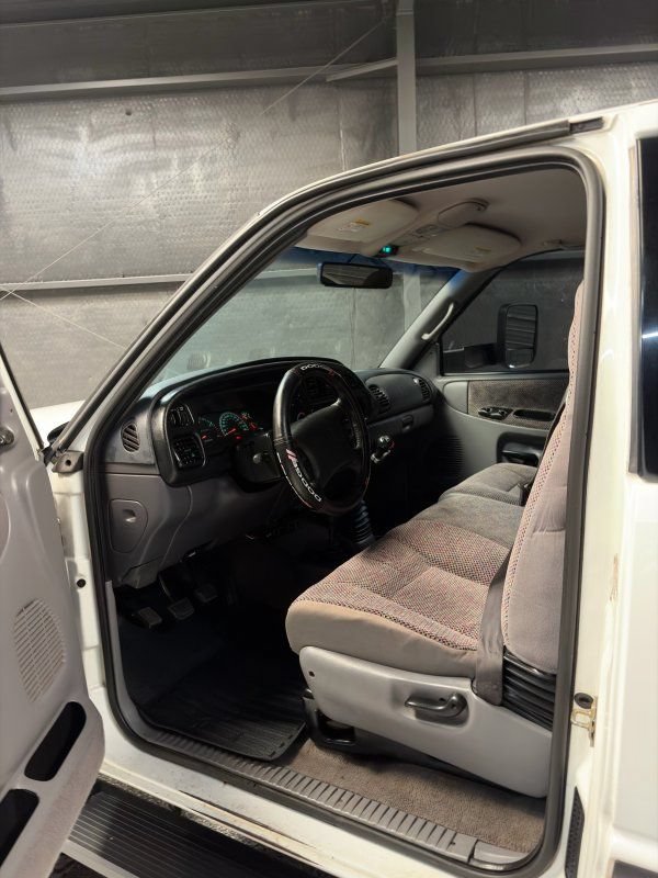 Used 1999 Dodge Ram 2500 Truck 4x4 Club Cab image 15
