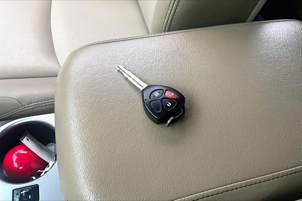 Used 2016 Toyota 4Runner SR5 Premium AWD/4WD image 14