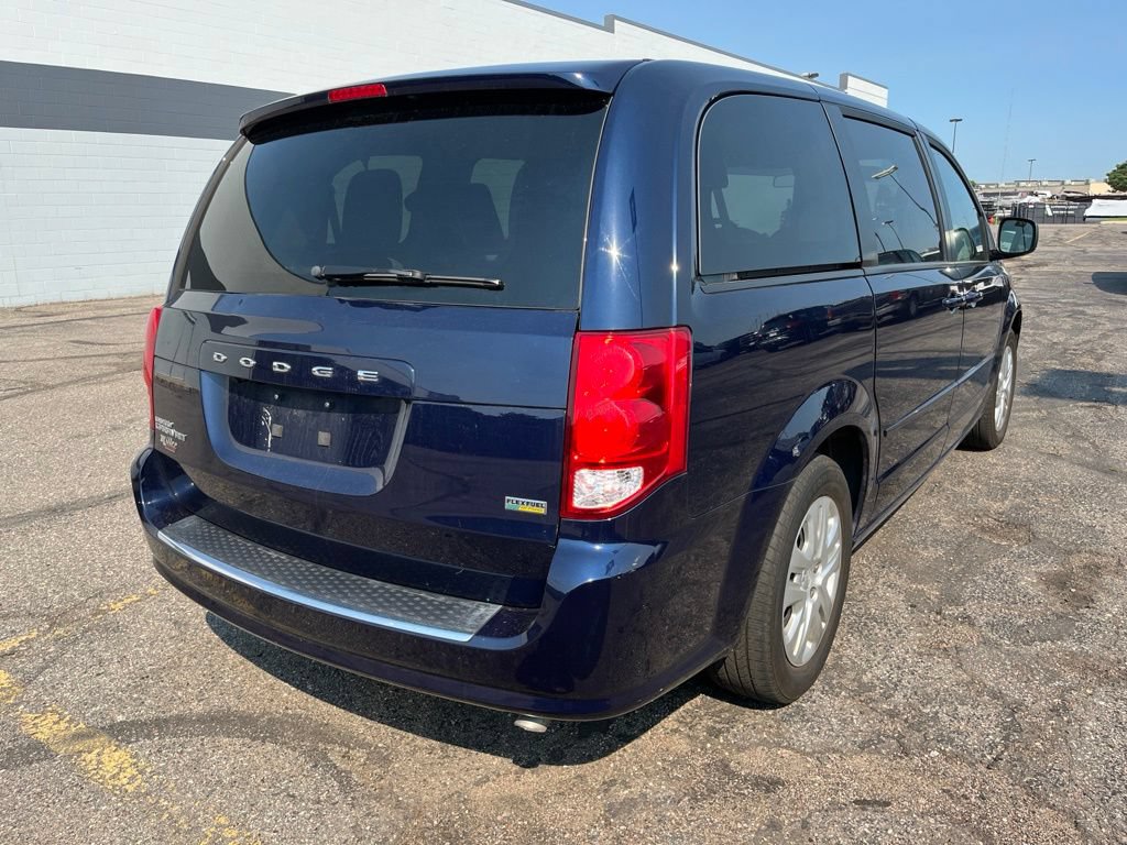 Used 2016 Dodge Grand Caravan SE w/ Quick Order Package 29E SE FWD image 5