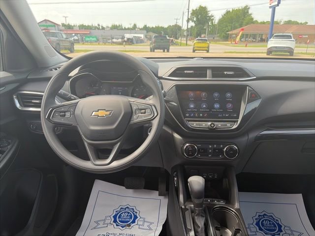 Used 2023 Chevrolet TrailBlazer LT w/ Convenience Package AWD/4WD image 14