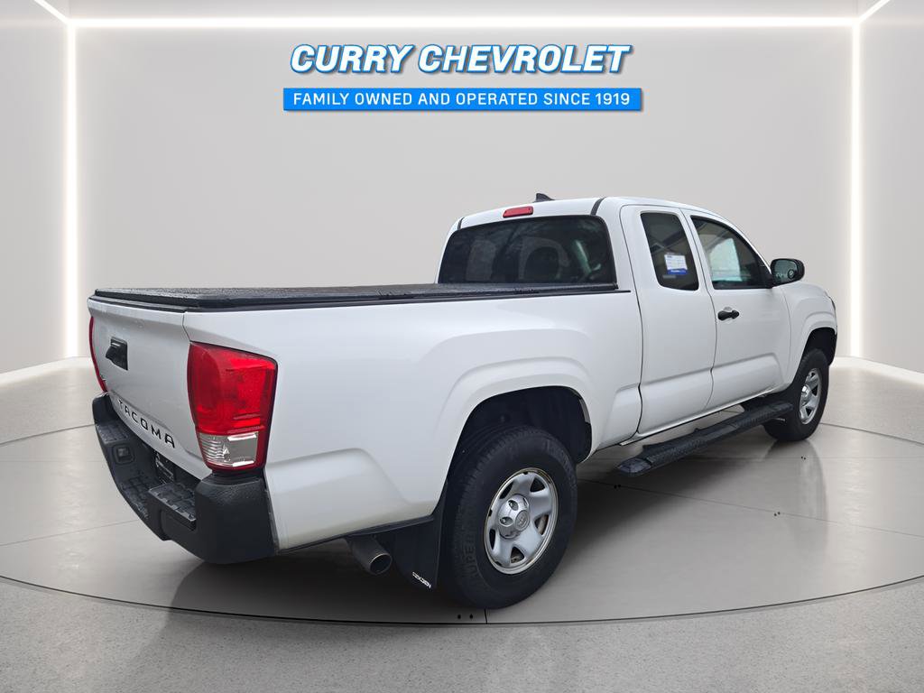 Used 2017 Toyota Tacoma SR image 13