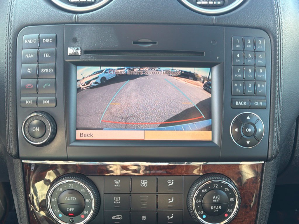 Used 2011 Mercedes-Benz GL 450 4MATIC image 32