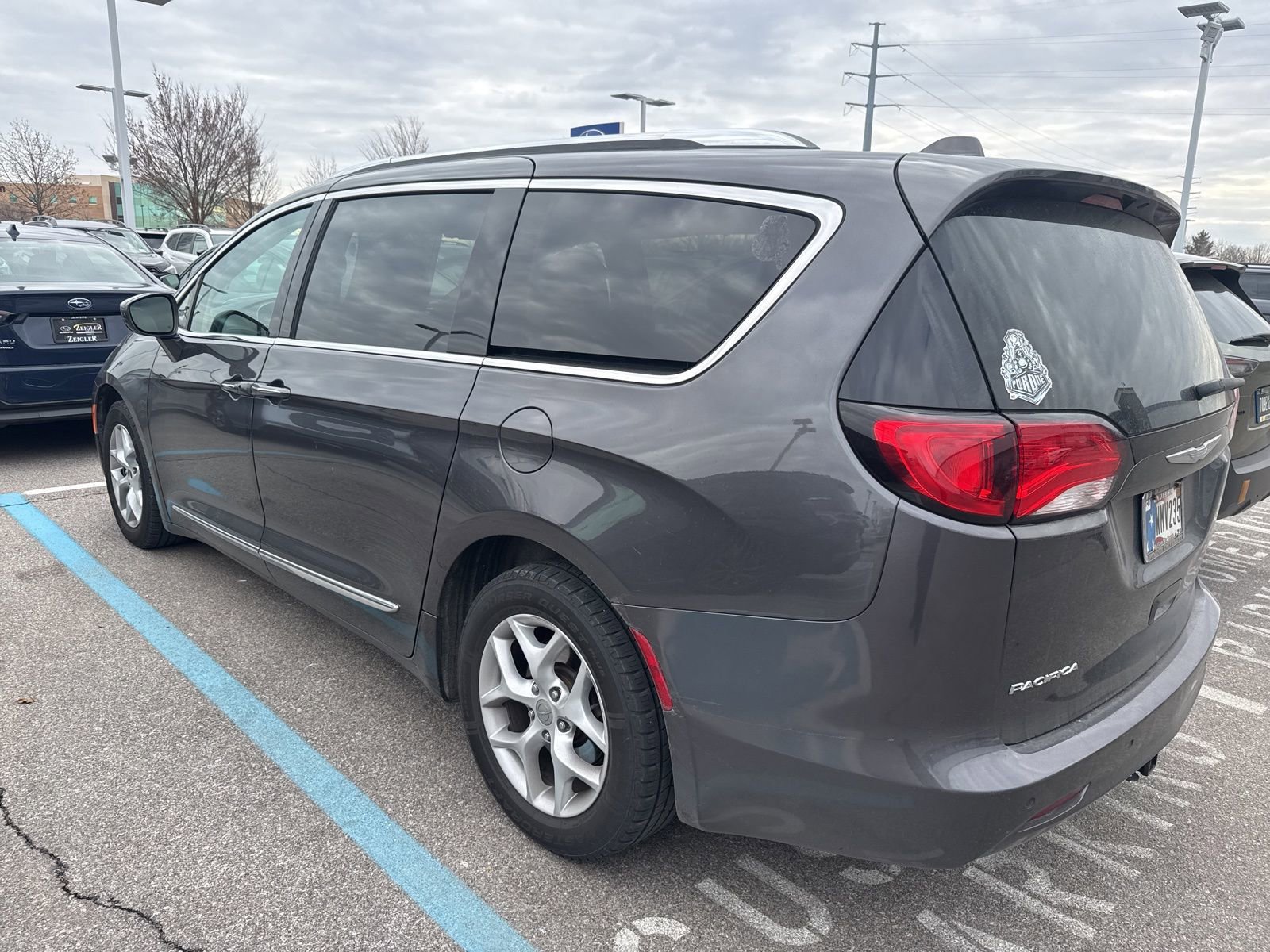 Used 2017 Chrysler Pacifica Touring-L Plus image 5