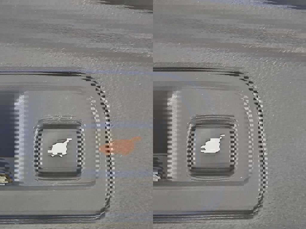 Used 2020 Honda Pilot Black Edition image 16