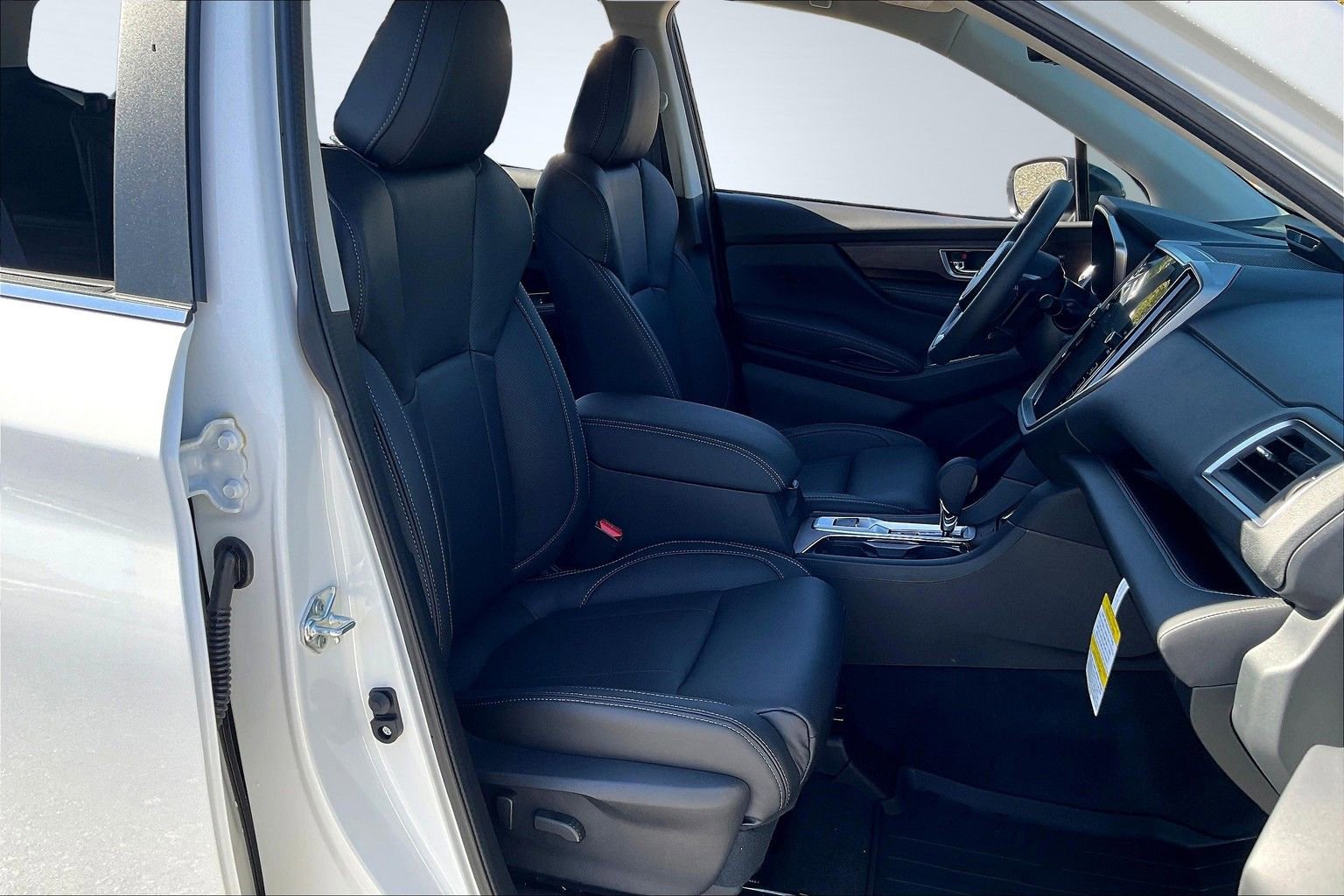 New 2025 Subaru Ascent Touring w/ Popular Package #2 image 23