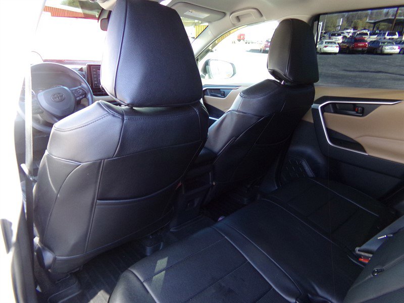 Used 2019 Toyota RAV4 LE AWD/4WD image 24