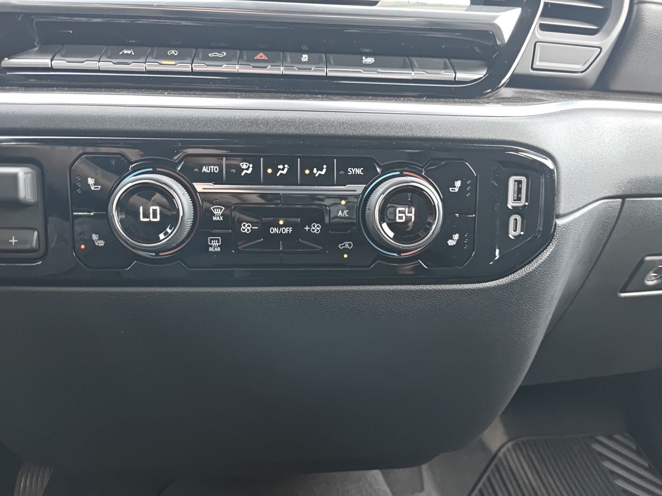 Certified 2026 Chevrolet Silverado 1500 LT AWD/4WD image 16