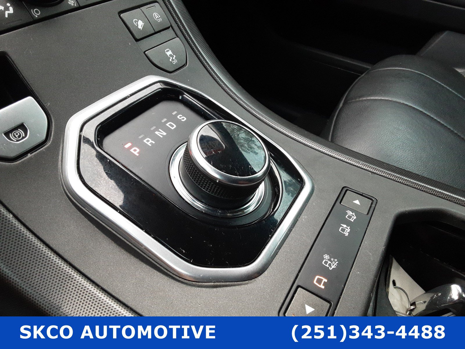 Used 2019 Land Rover Range Rover Evoque SE image 23