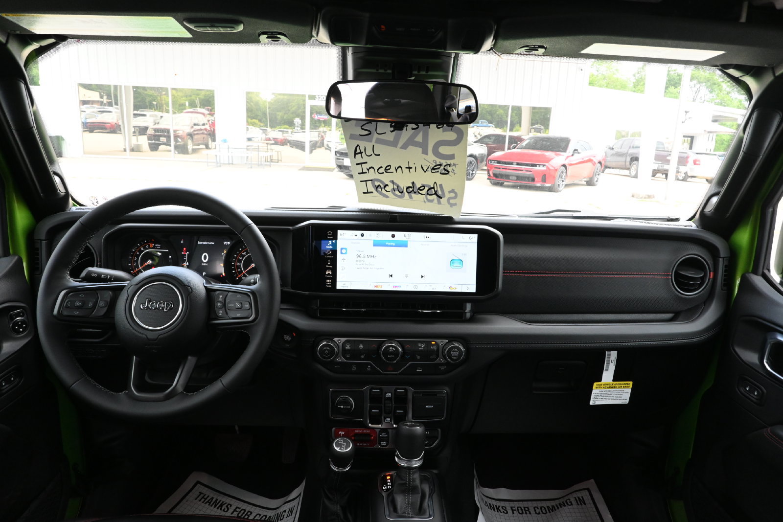 New 2025 Jeep Gladiator Rubicon w/ Convenience Group AWD/4WD image 28