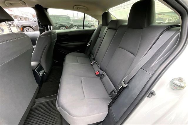 Used 2025 Toyota Corolla LE image 19