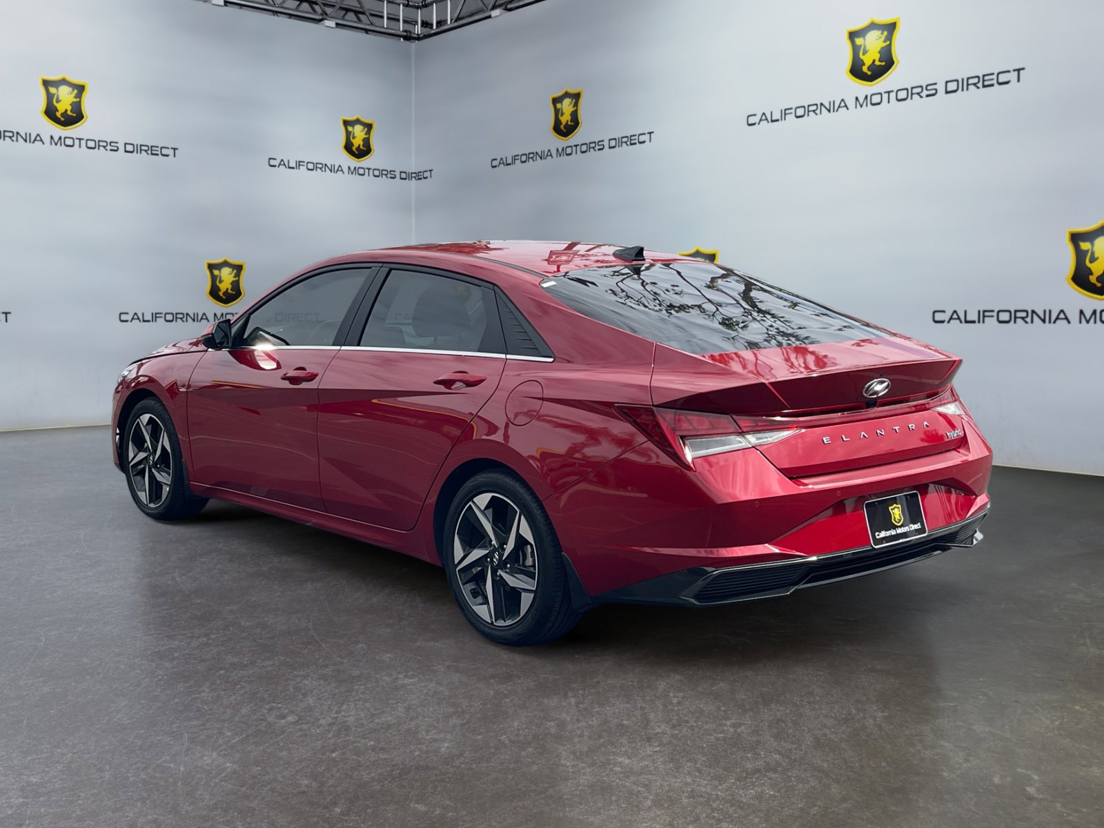 Used 2023 Hyundai Elantra Limited FWD image 3