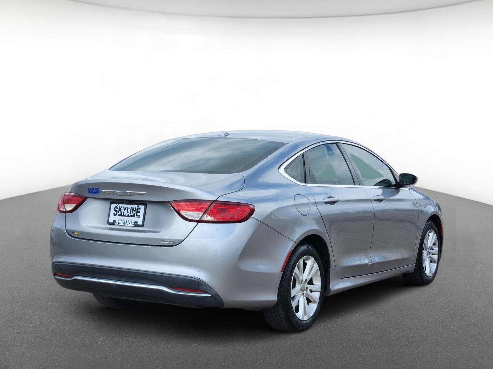 Used 2016 Chrysler 200 Limited w/ Convenience Group FWD image 3